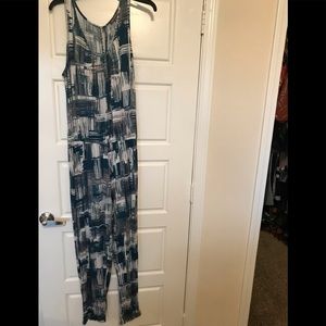 Kate&Mallory romper. Worn once. Sz large.